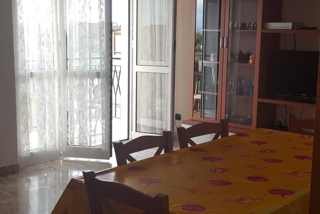 Albenga Sul Mare Famiglie Ed Amici Fino 10 Posti Appartement Buitenkant foto