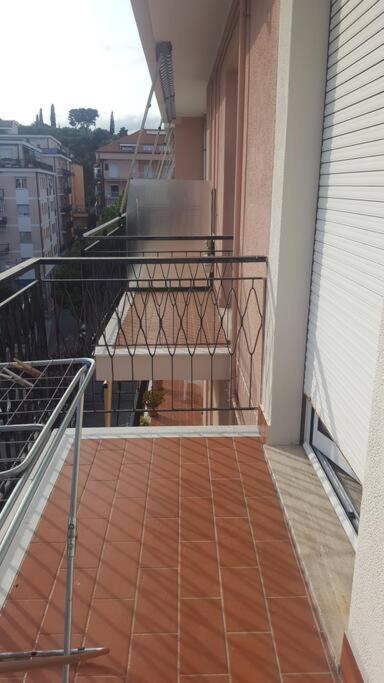 Albenga Sul Mare Famiglie Ed Amici Fino 10 Posti Appartement Buitenkant foto