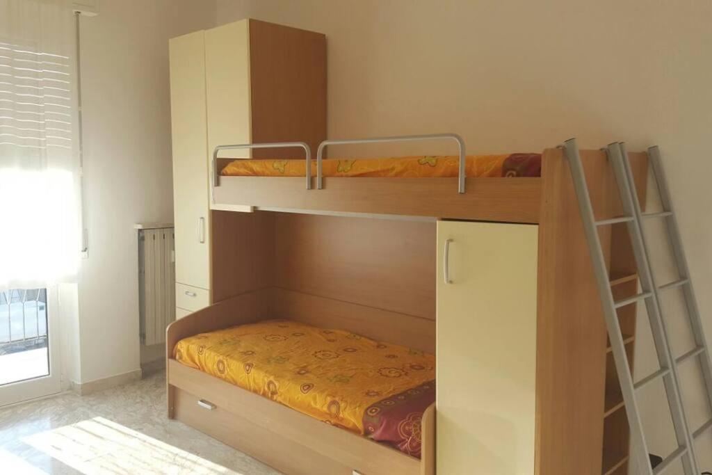 Albenga Sul Mare Famiglie Ed Amici Fino 10 Posti Appartement Buitenkant foto