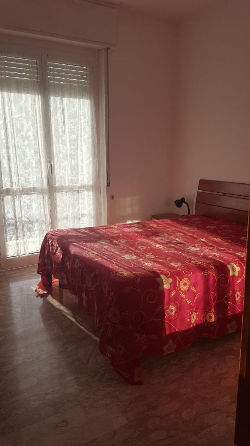 Albenga Sul Mare Famiglie Ed Amici Fino 10 Posti Appartement Buitenkant foto
